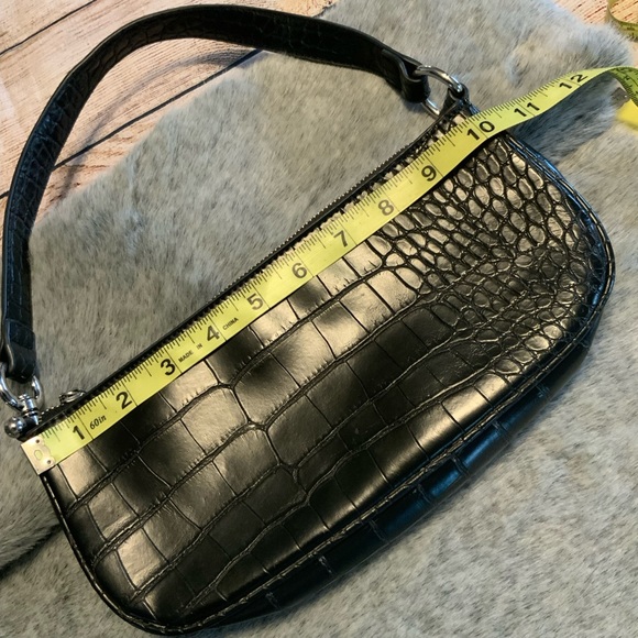 Urban Outfitters Black Crocodile Shoulder Bag - Picture 6 of 8